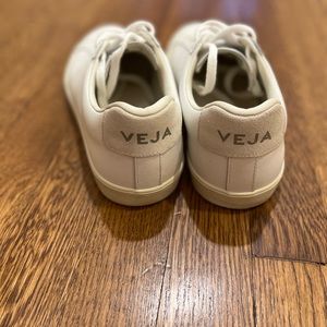 Veja esplar White